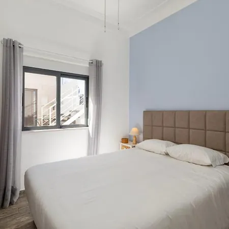Beachfront Rc Apartment Albufeira